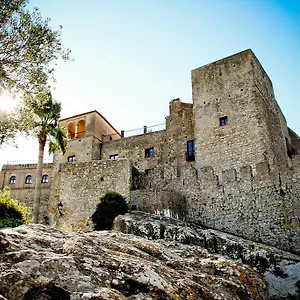 https://tugasa-hotel-castillo-de-castellar.es-andalucia.com